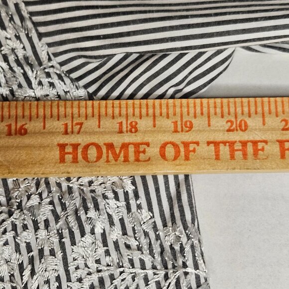 Mi Golondrina Mexico Embroidered Boho Peasant Pullover Shirt Size Large - Picture 9 of 9